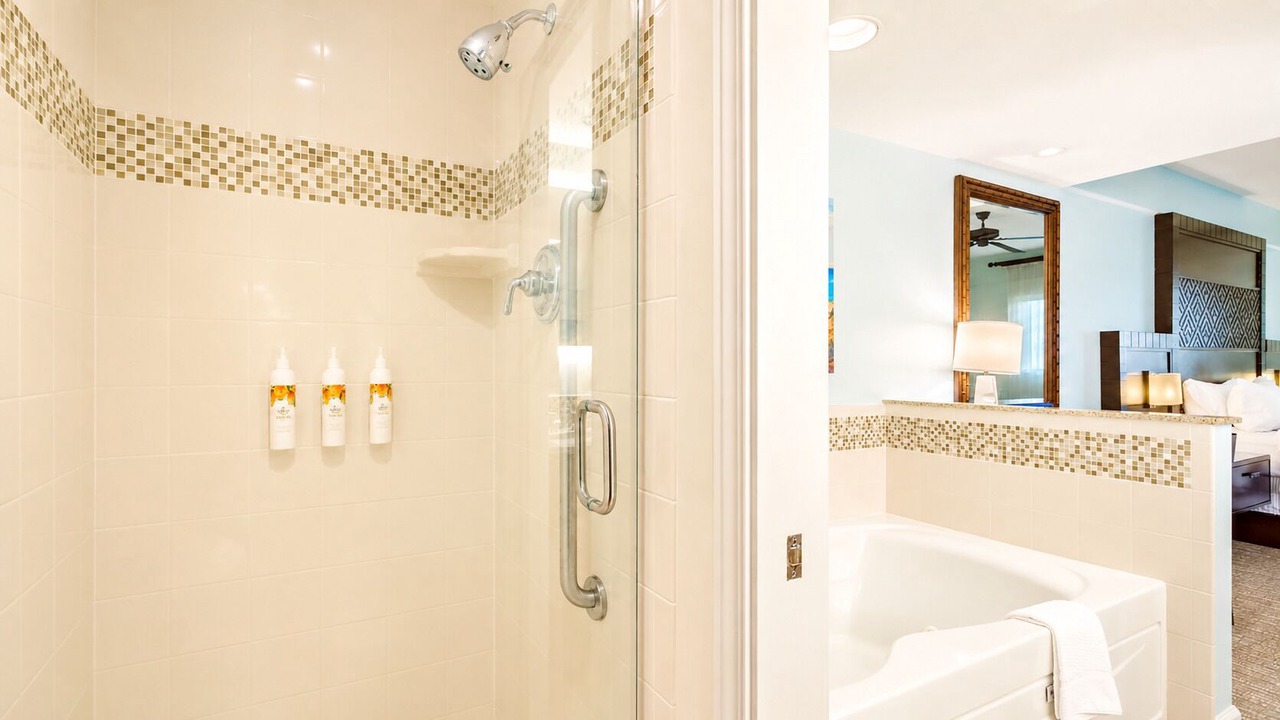 Photo of Bathroom in Poipu