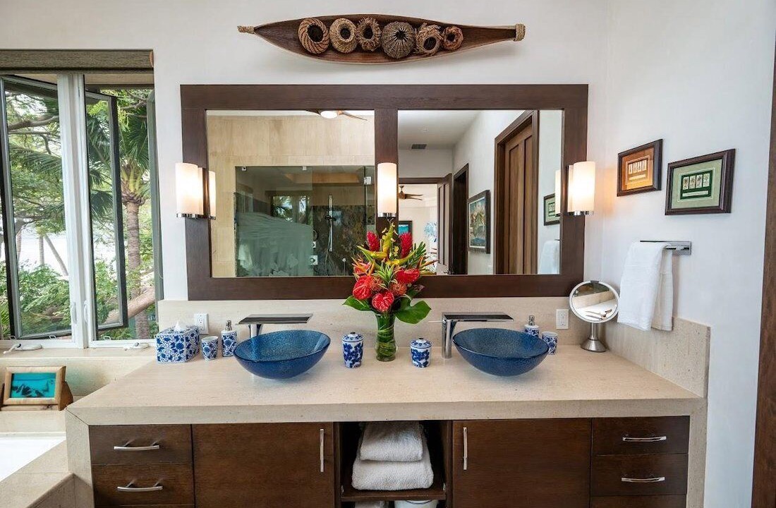 Photo of Bathroom in Halama Street