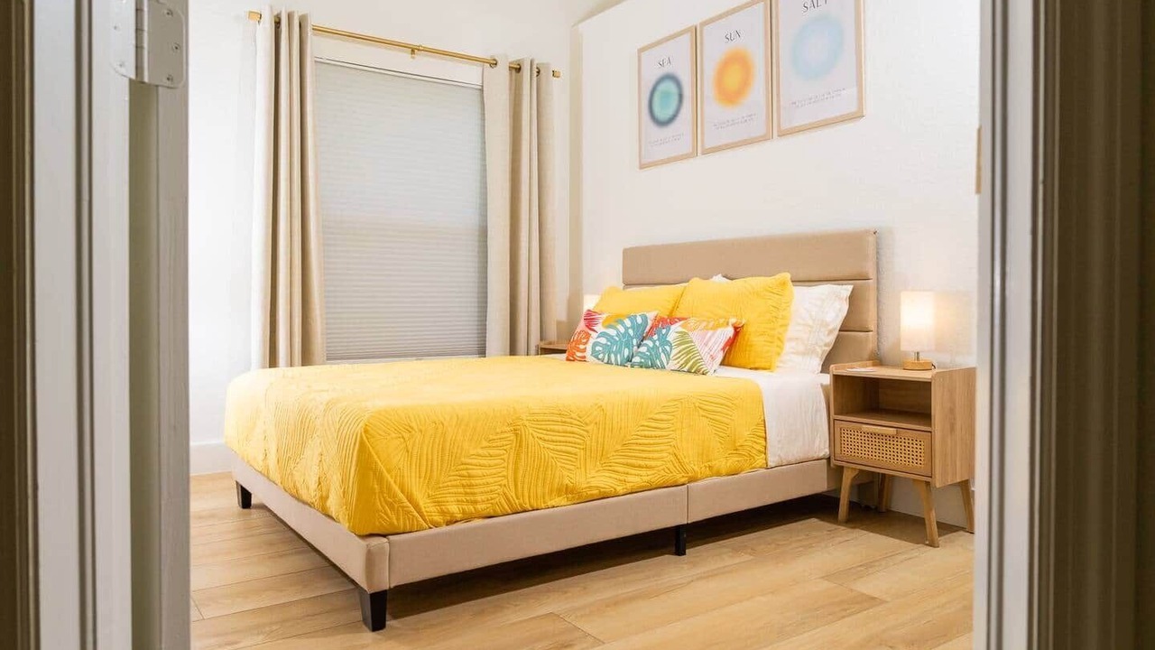 Photo of Bedroom in Crown Pointe