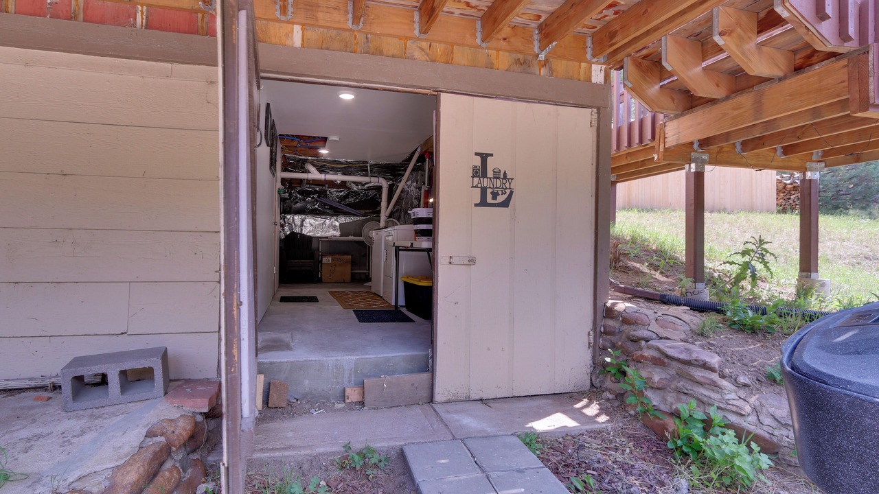 Photo of Outdoor in Drake