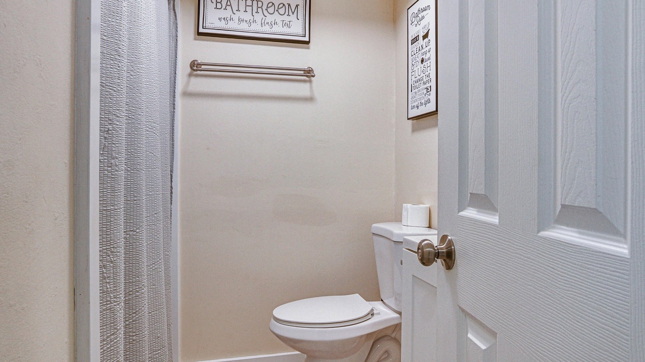 Photo of Bathroom in Hilo