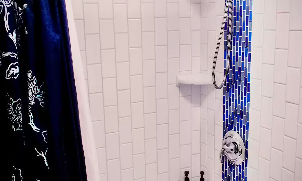 Photo of Bathroom in Pahoa