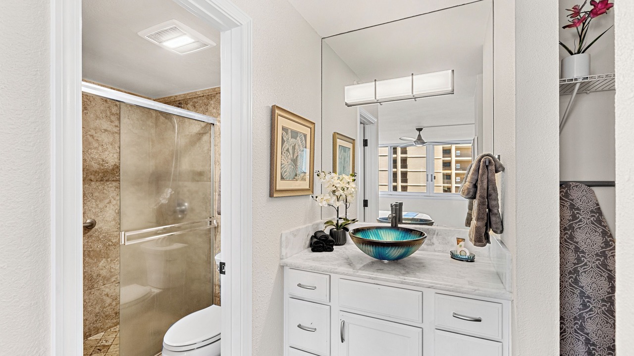 Photo of Bathroom in Kahana