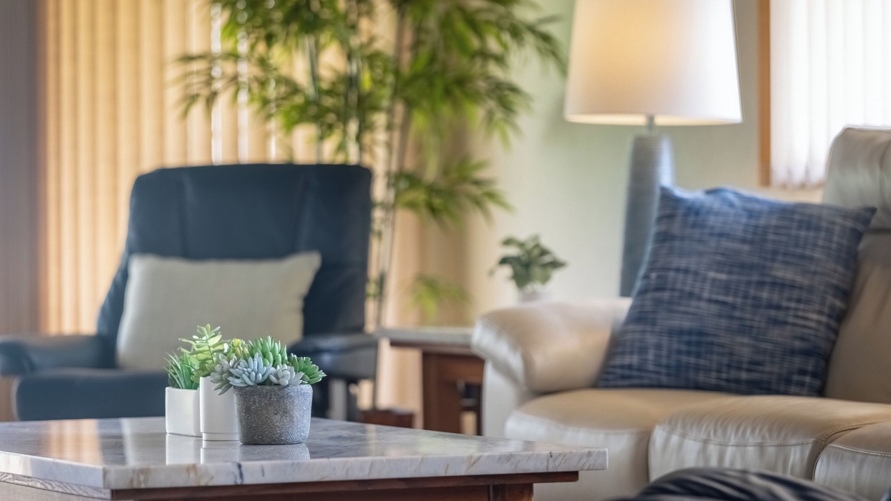 Photo of Livingroom in Kahaluu Bay