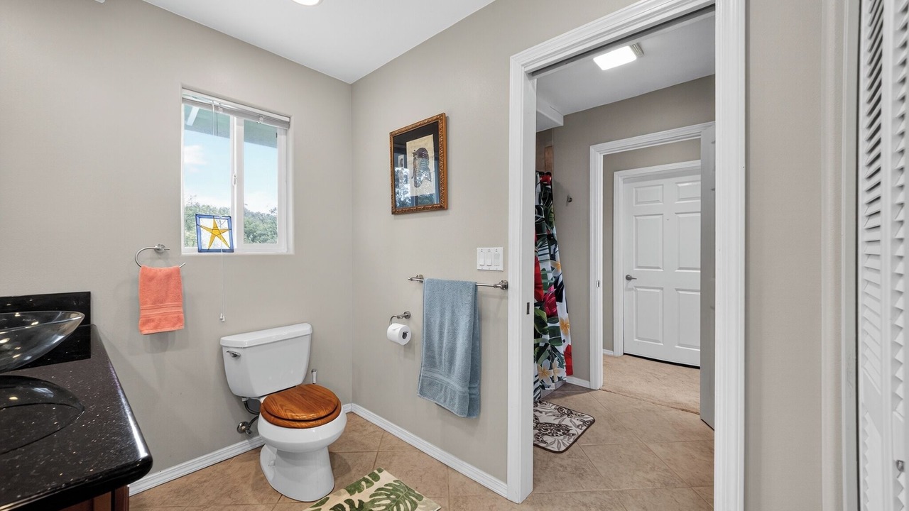 Photo of Bathroom in Hilo