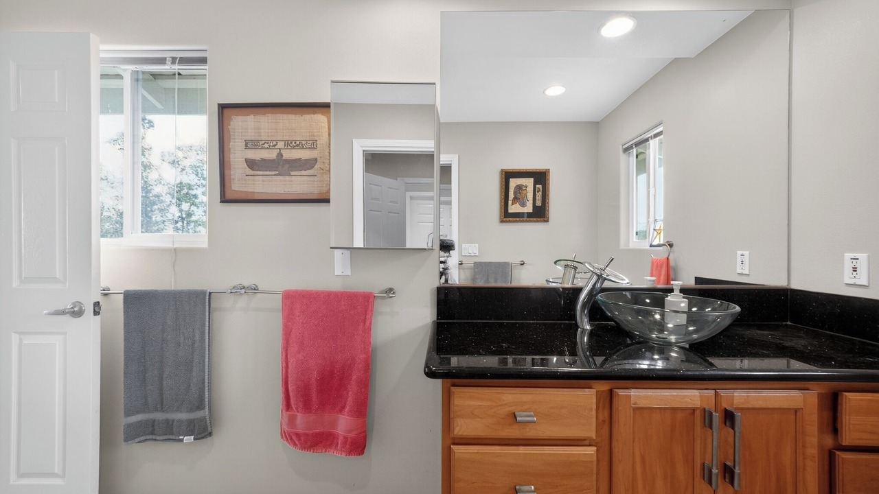 Photo of Bathroom in Hilo
