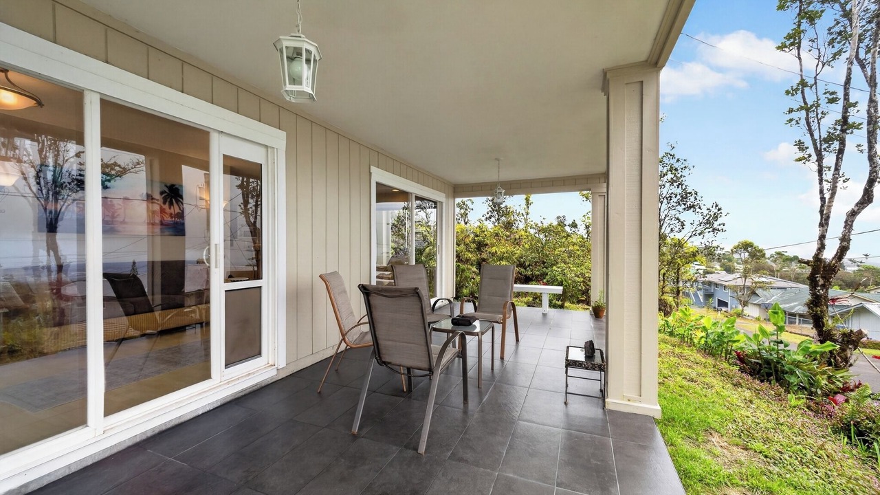 Photo of Patio Balcony in Hilo
