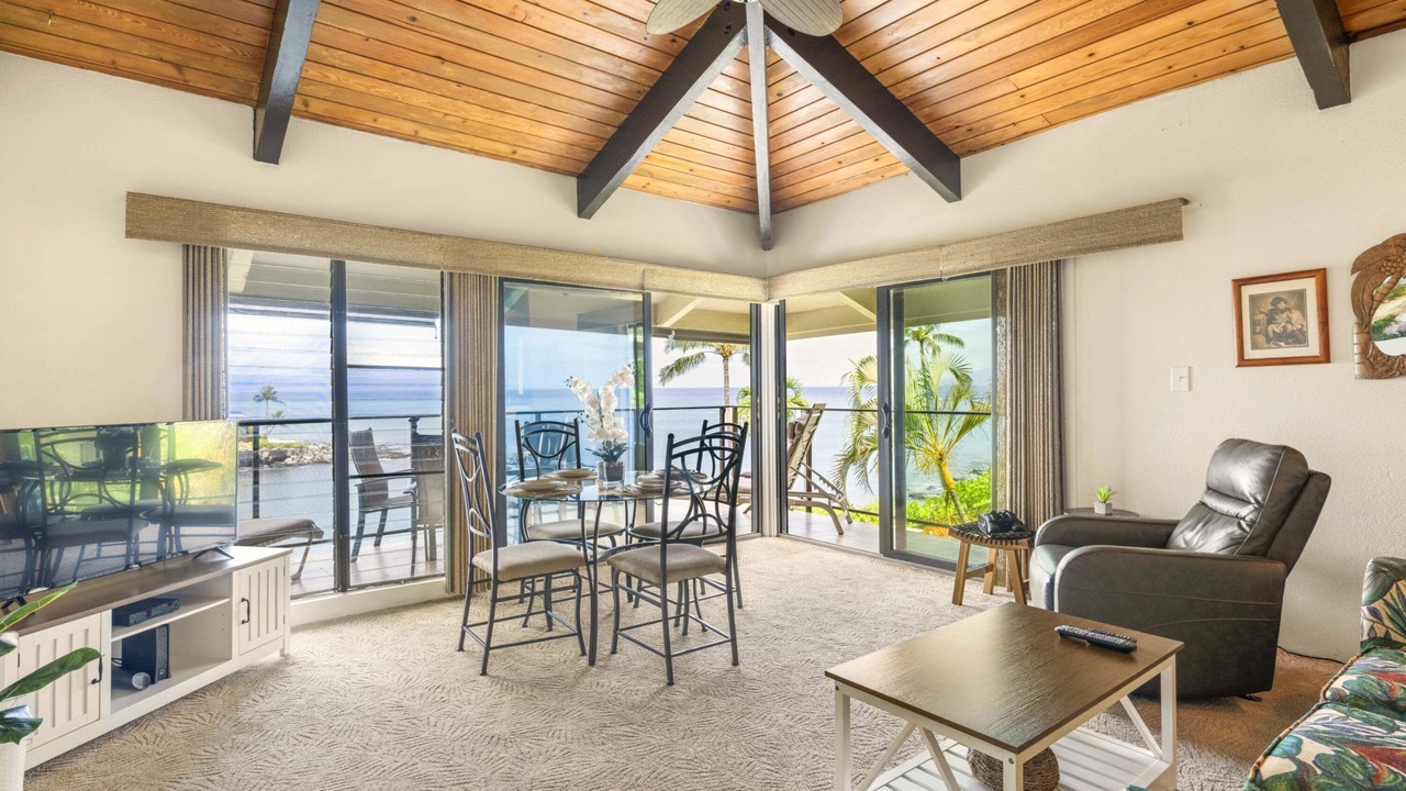 Photo of Livingroom in Napili