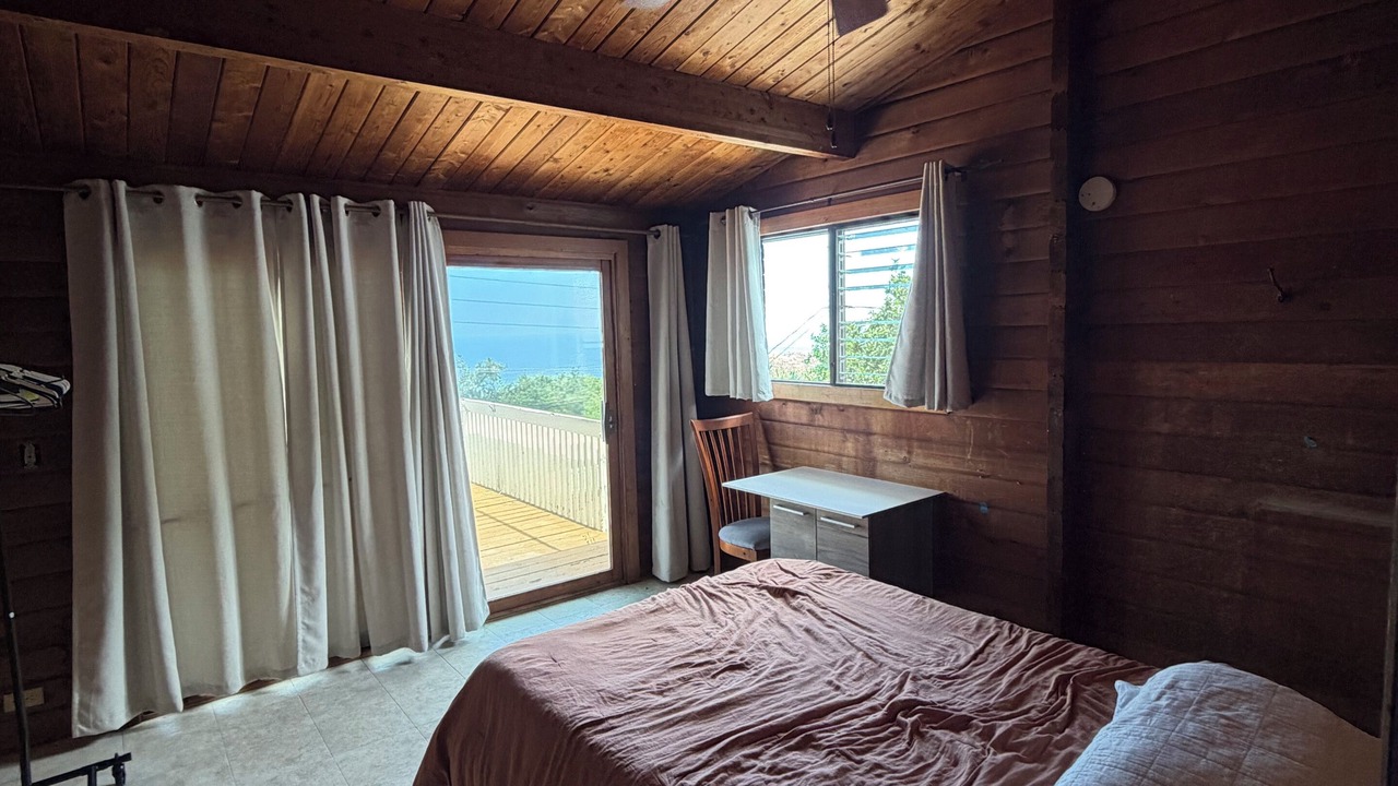Photo of Bedroom in Kahaluu Bay