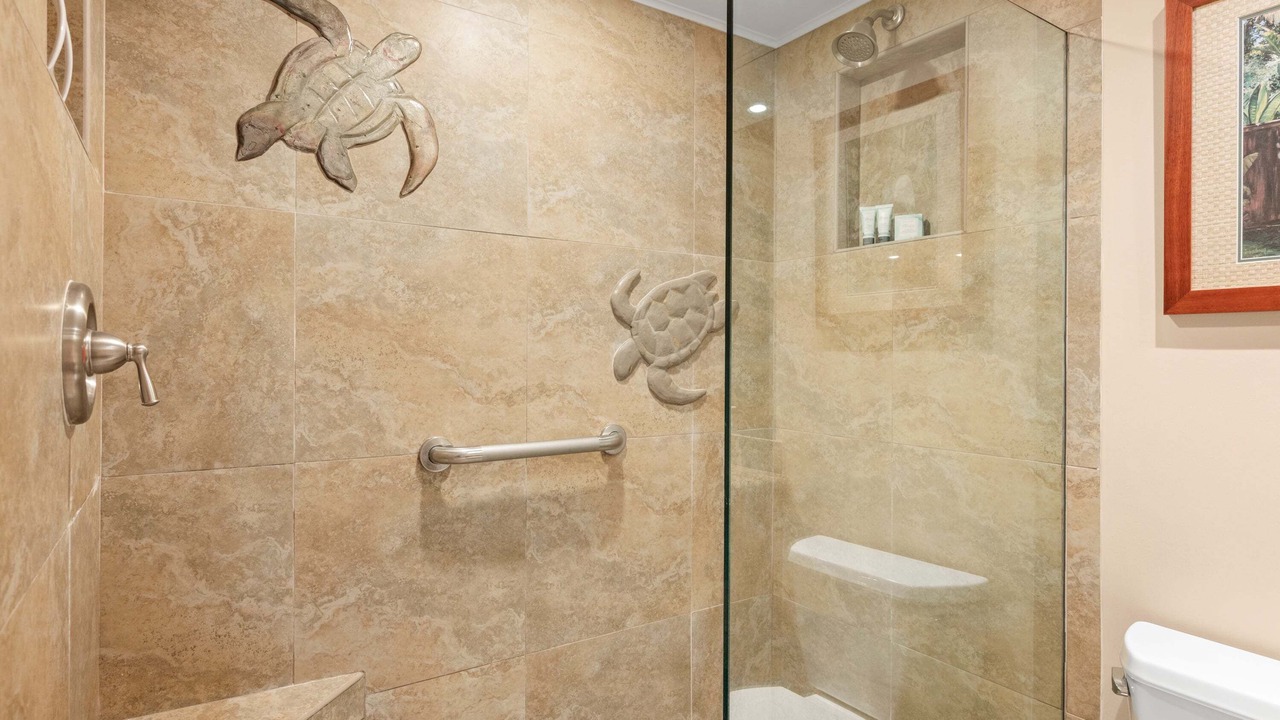 Photo of Bathroom in Historic Lahaina Front Street