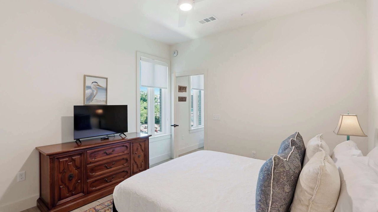 Photo of Bedroom in Metropolitan