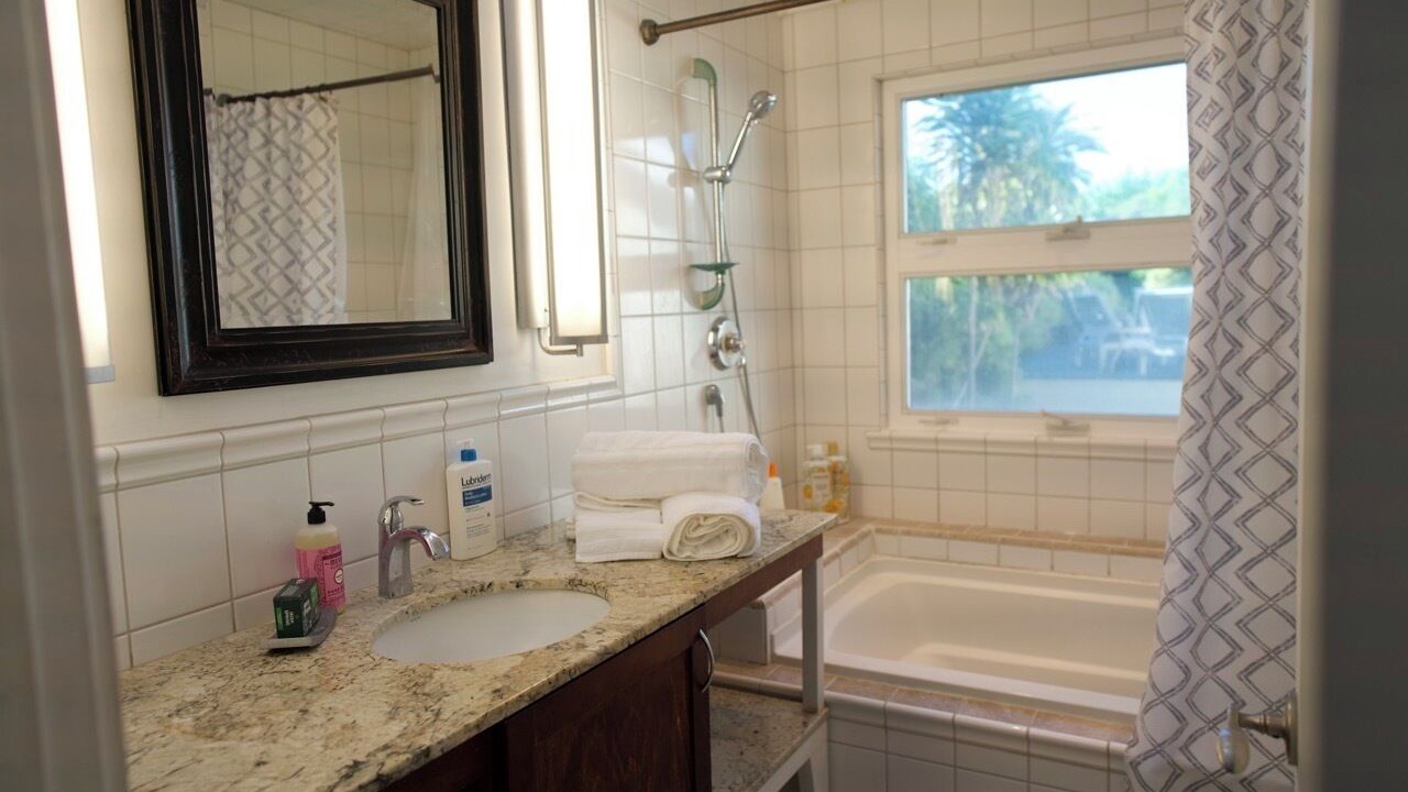 Photo of Bathroom in Keauhou