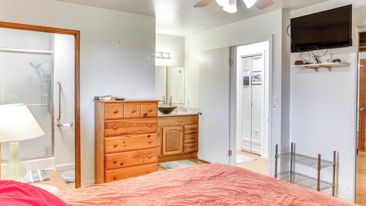 Photo of Bedroom in Hilo