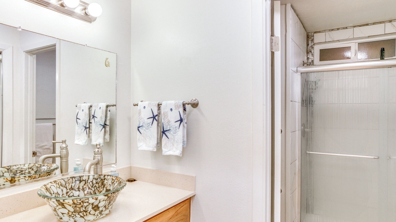 Photo of Bathroom in Hilo