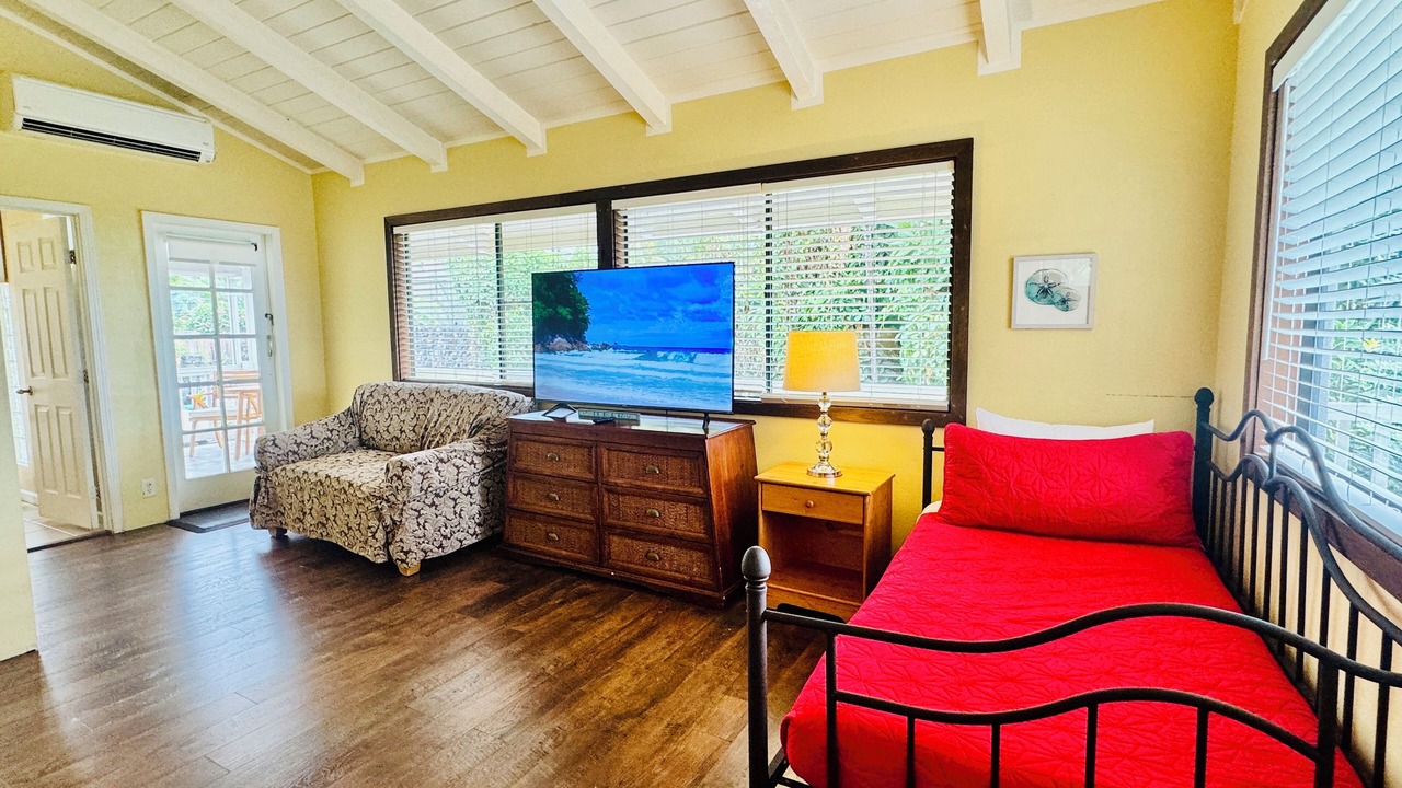 Photo of Bedroom in Kahaluu Bay