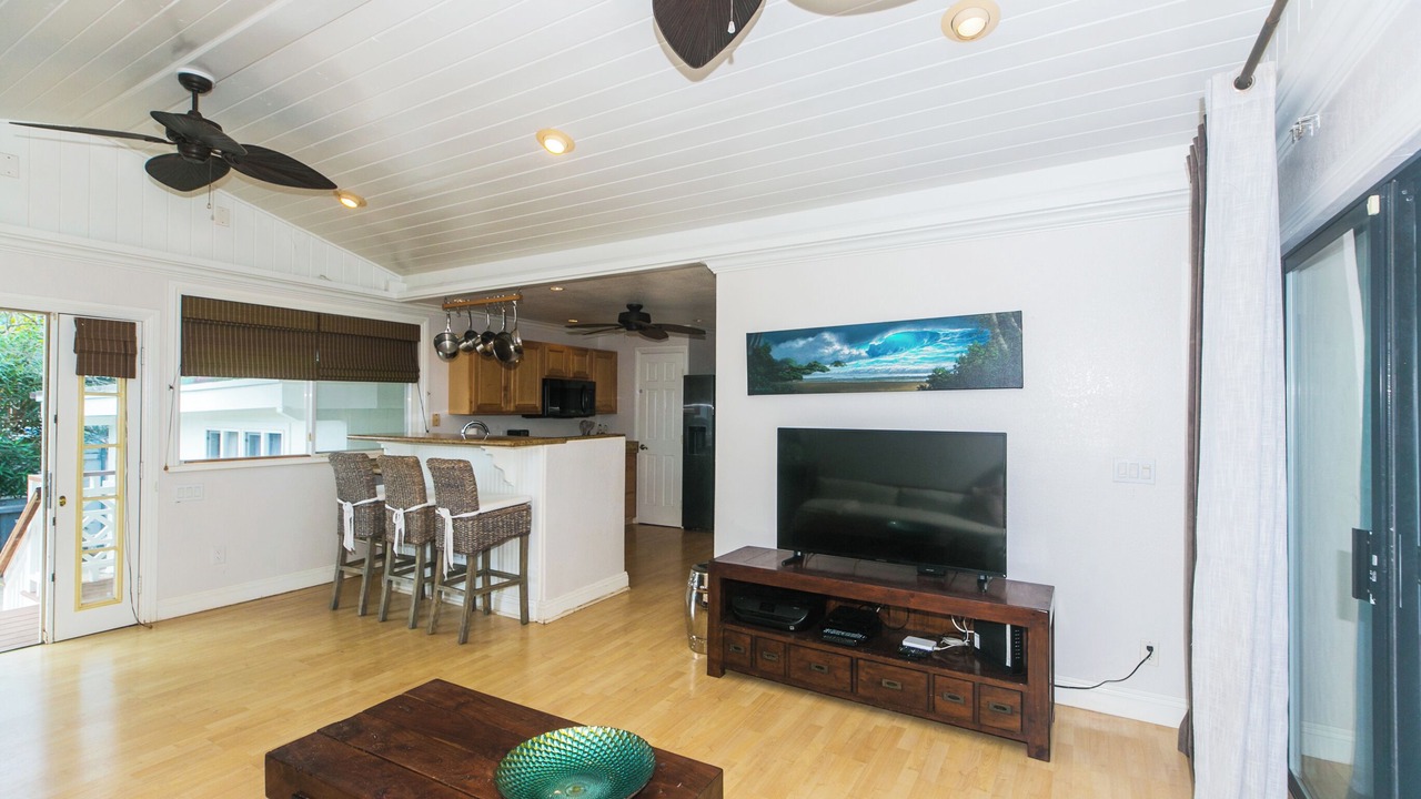 Photo of Livingroom in Waialua