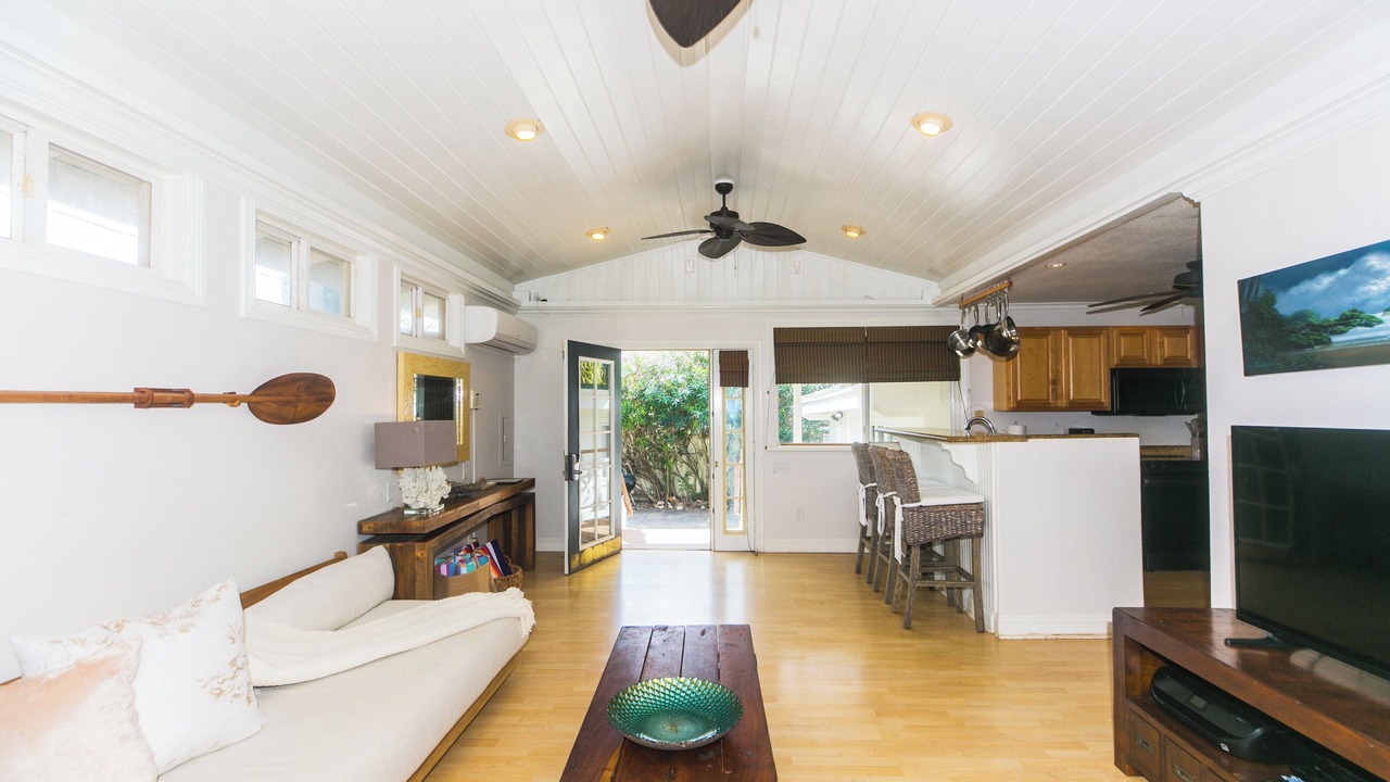 Photo of Livingroom in Waialua