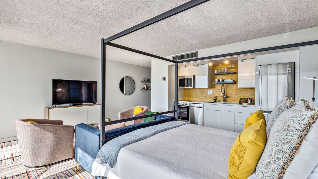 Photo of Bedroom in Makaha