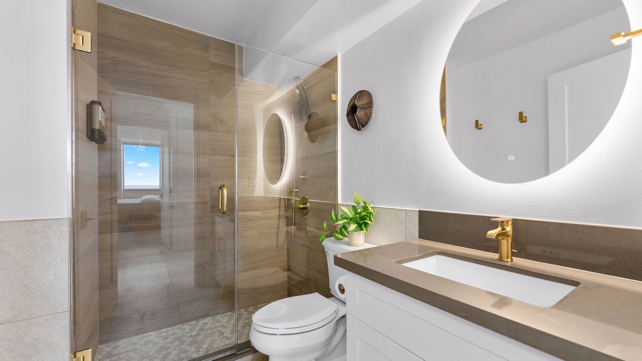 Photo of Bathroom in Waikiki
