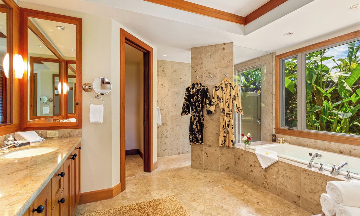 Photo of Bathroom in Kaupulehu