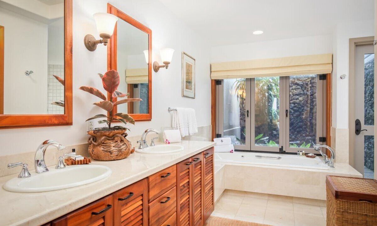 Photo of Bathroom in Kaupulehu