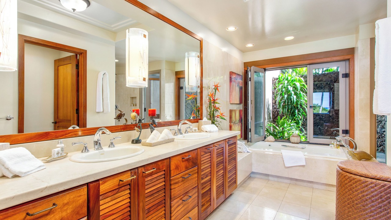 Photo of Bathroom in Kaupulehu