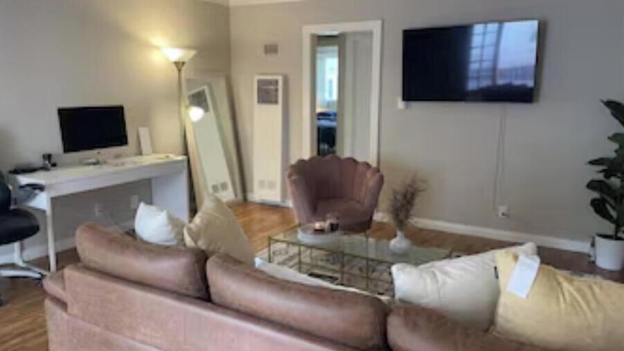 Photo of Livingroom in Downtown