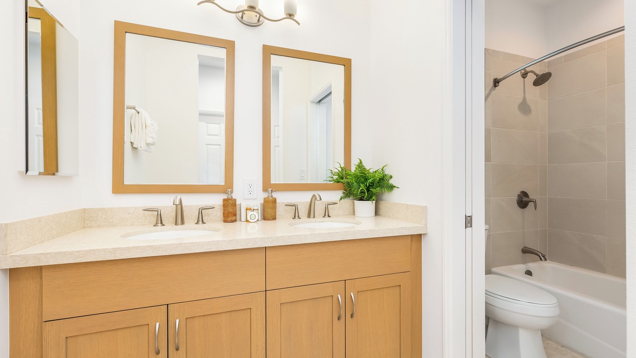 Photo of Bathroom in Makaha Valley
