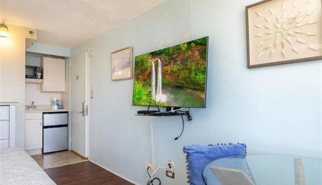 Photo of Bedroom in Waikiki