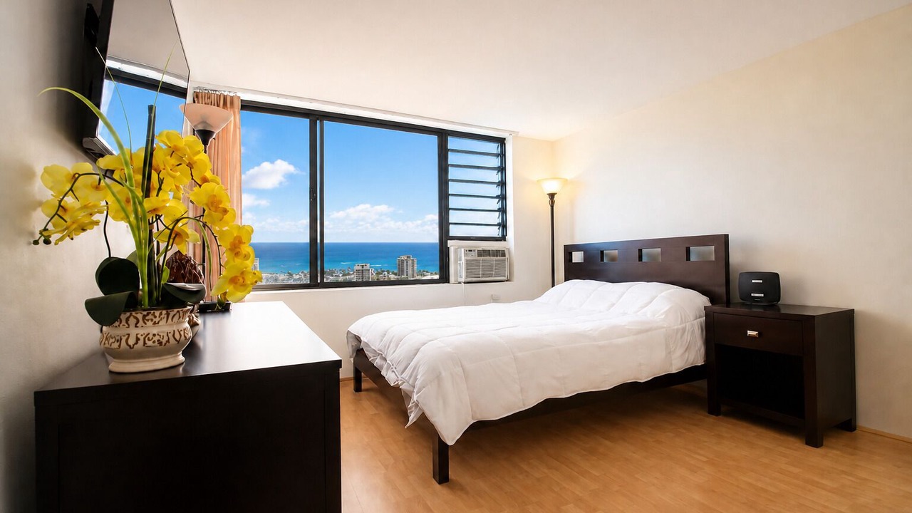 Photo of Bedroom in Waikiki