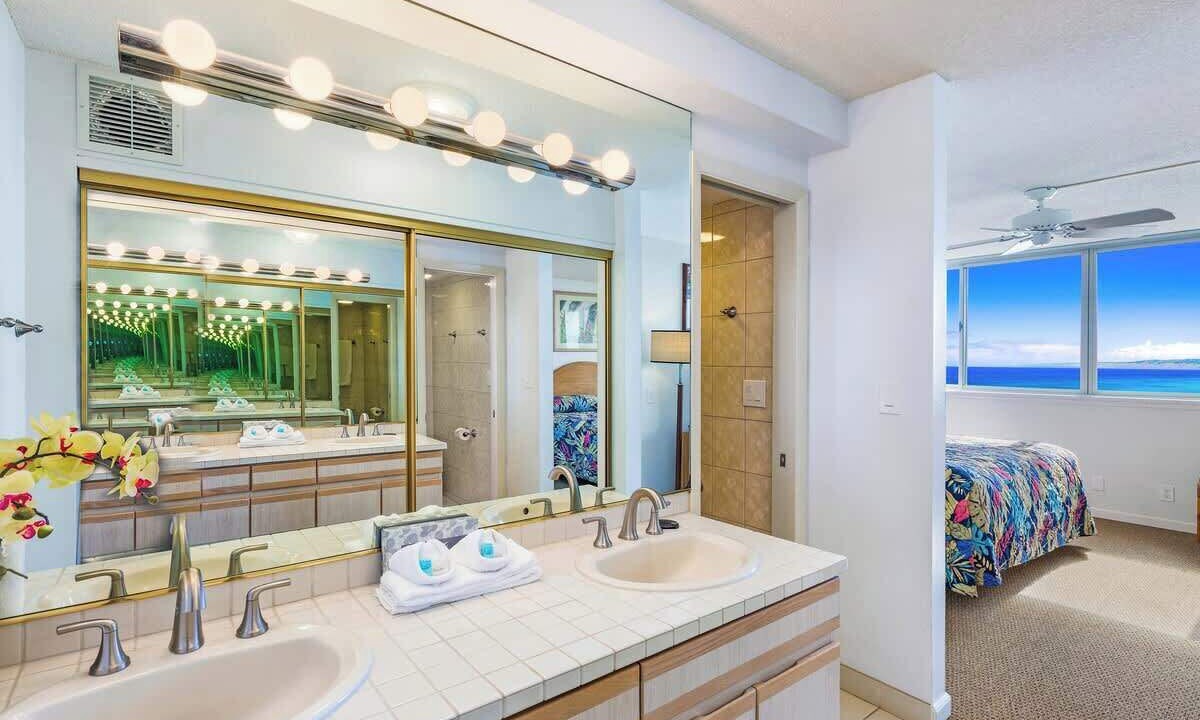Photo of Bathroom in Kahana