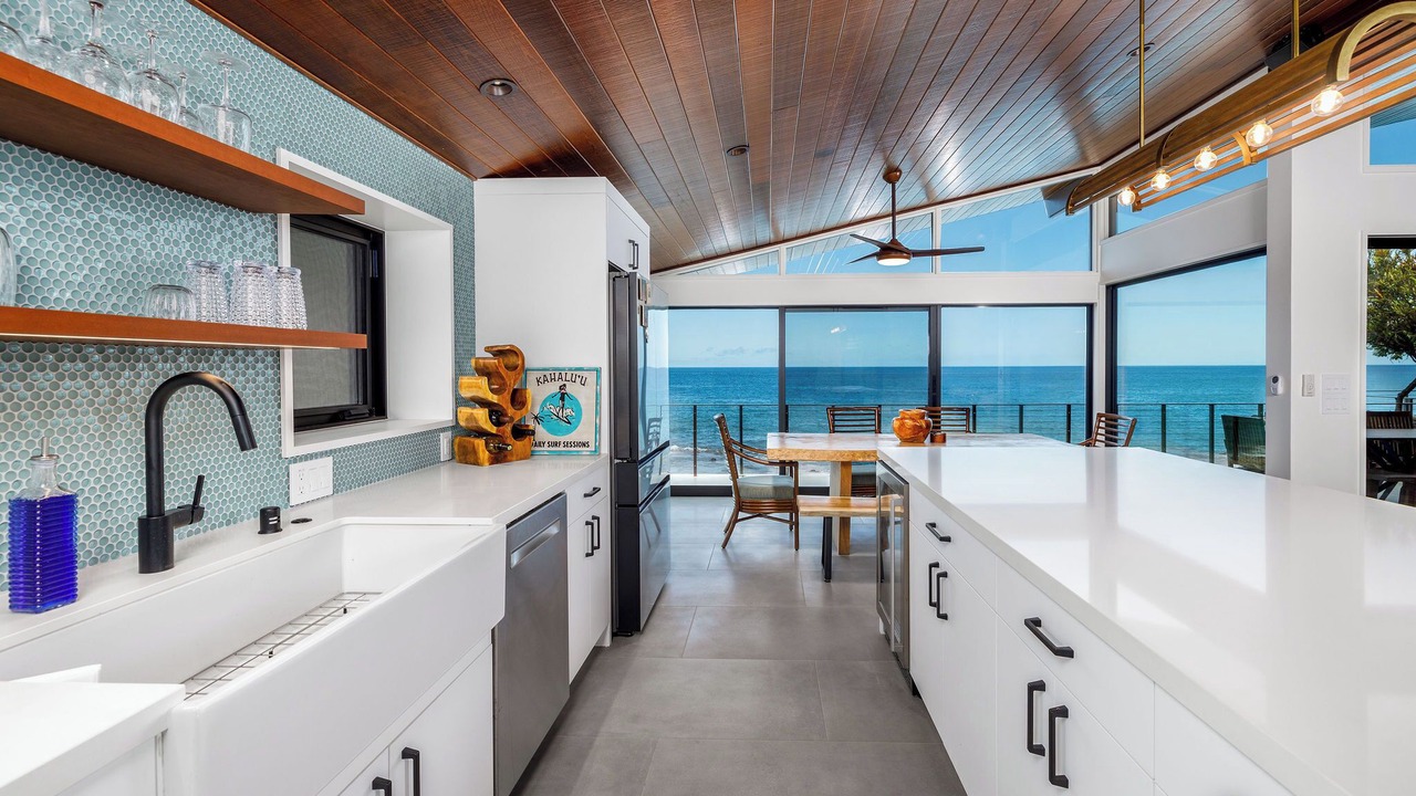 Photo of Kitchen in Kahaluu Bay