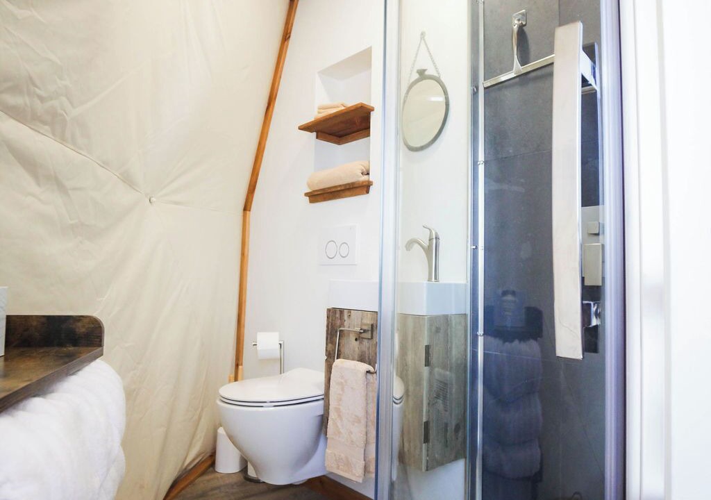 Photo of Bathroom in Wapiti