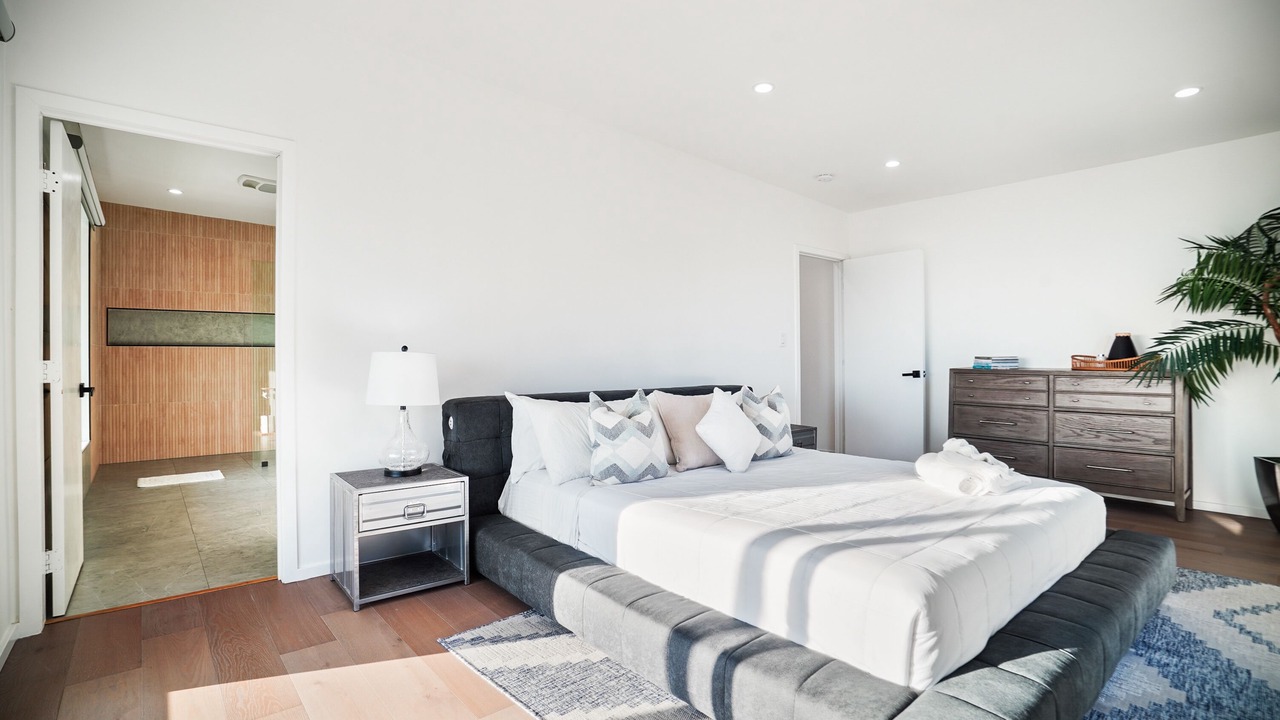 Photo of Bedroom in Hollywood Hills West