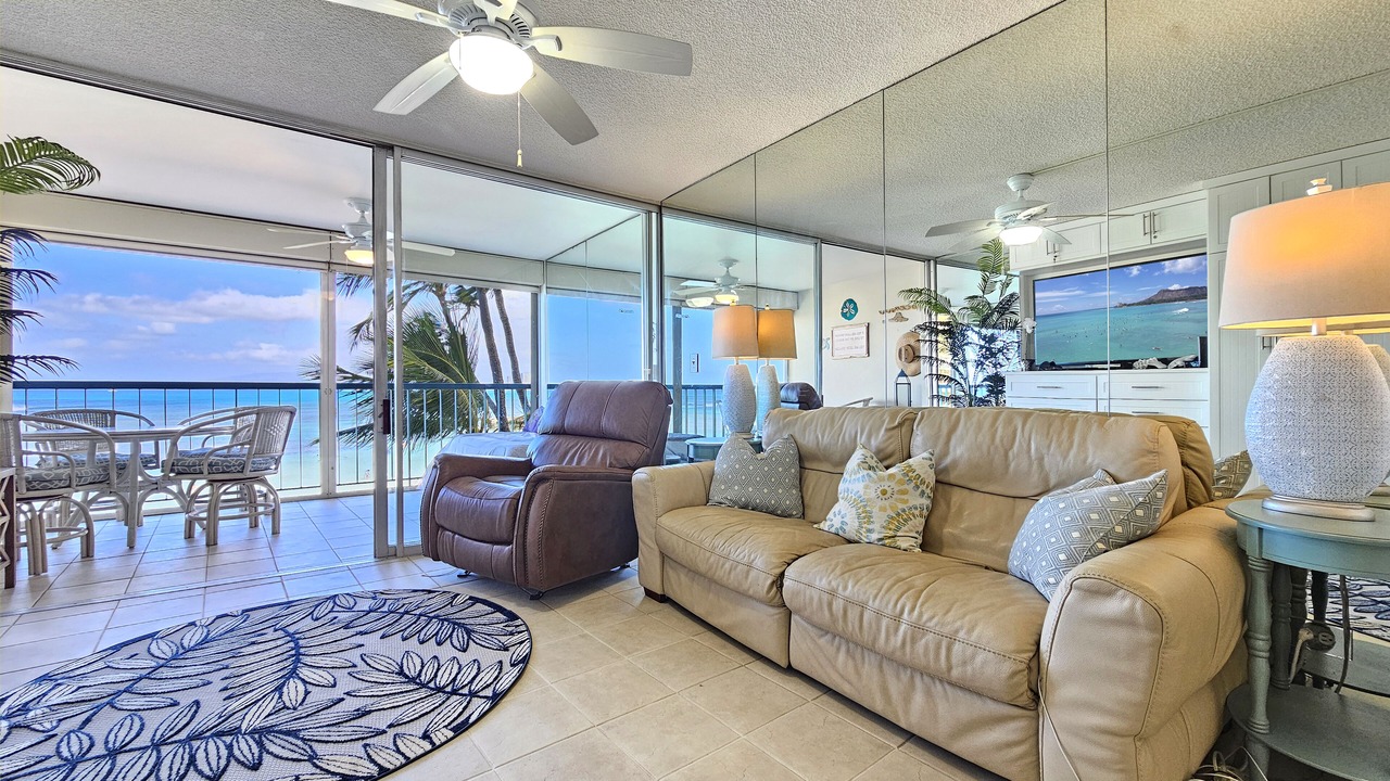 Photo of Livingroom in Diamond Head - Kapahulu - St. Louis