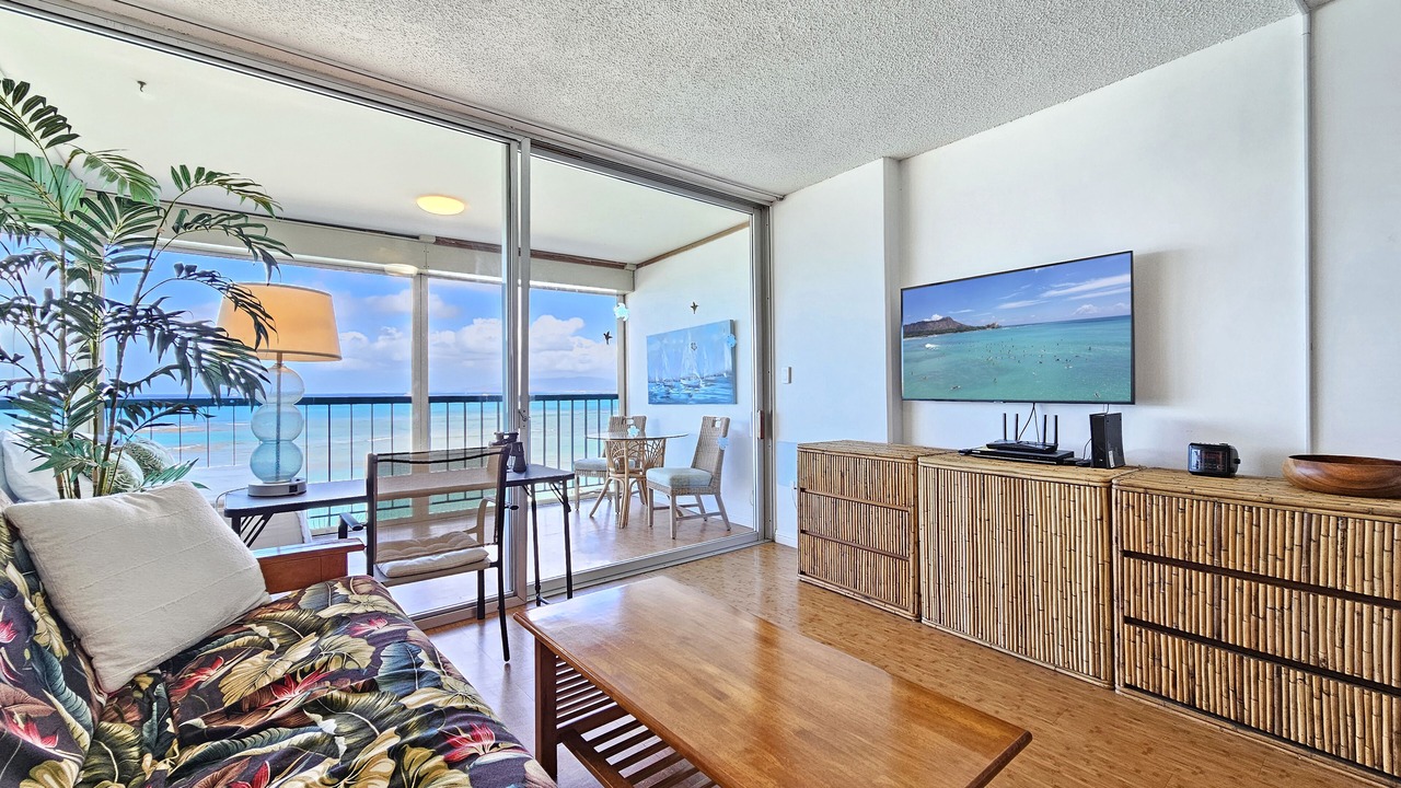 Photo of Livingroom in Diamond Head - Kapahulu - St. Louis