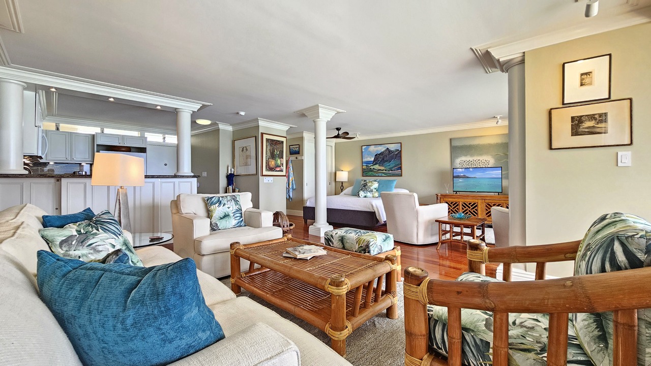 Photo of Livingroom in Diamond Head - Kapahulu - St. Louis