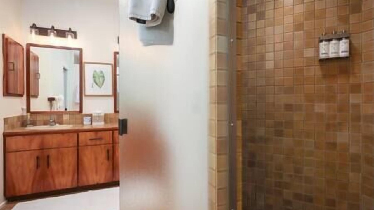 Photo of Bathroom in Keauhou