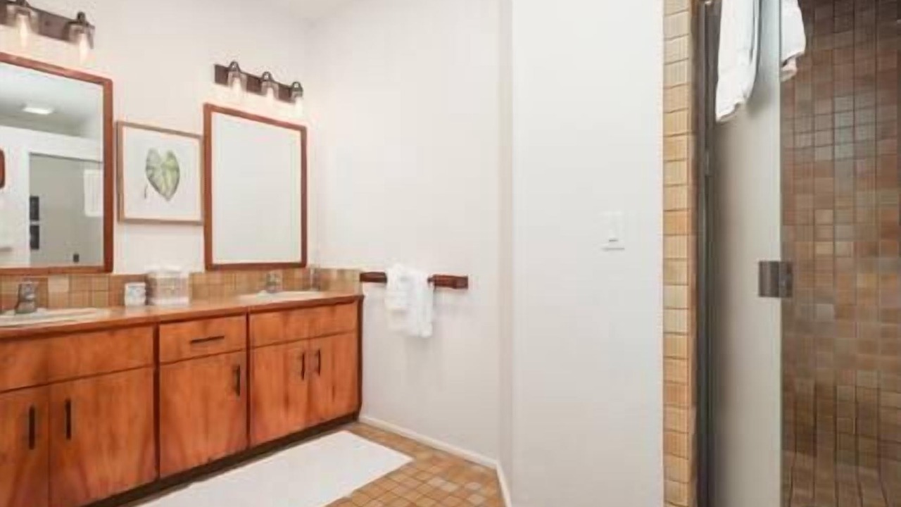 Photo of Bathroom in Keauhou