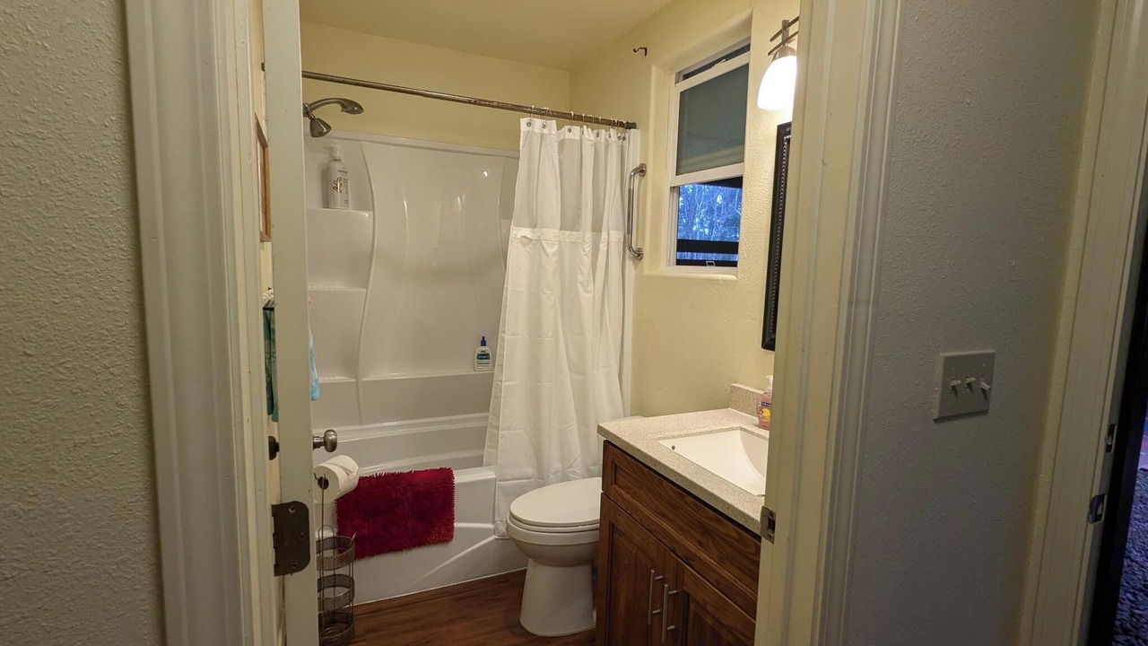 Photo of Bathroom in Volcano