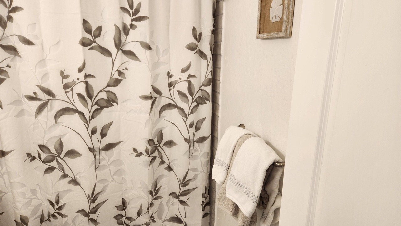 Photo of Bathroom in Makaha Valley