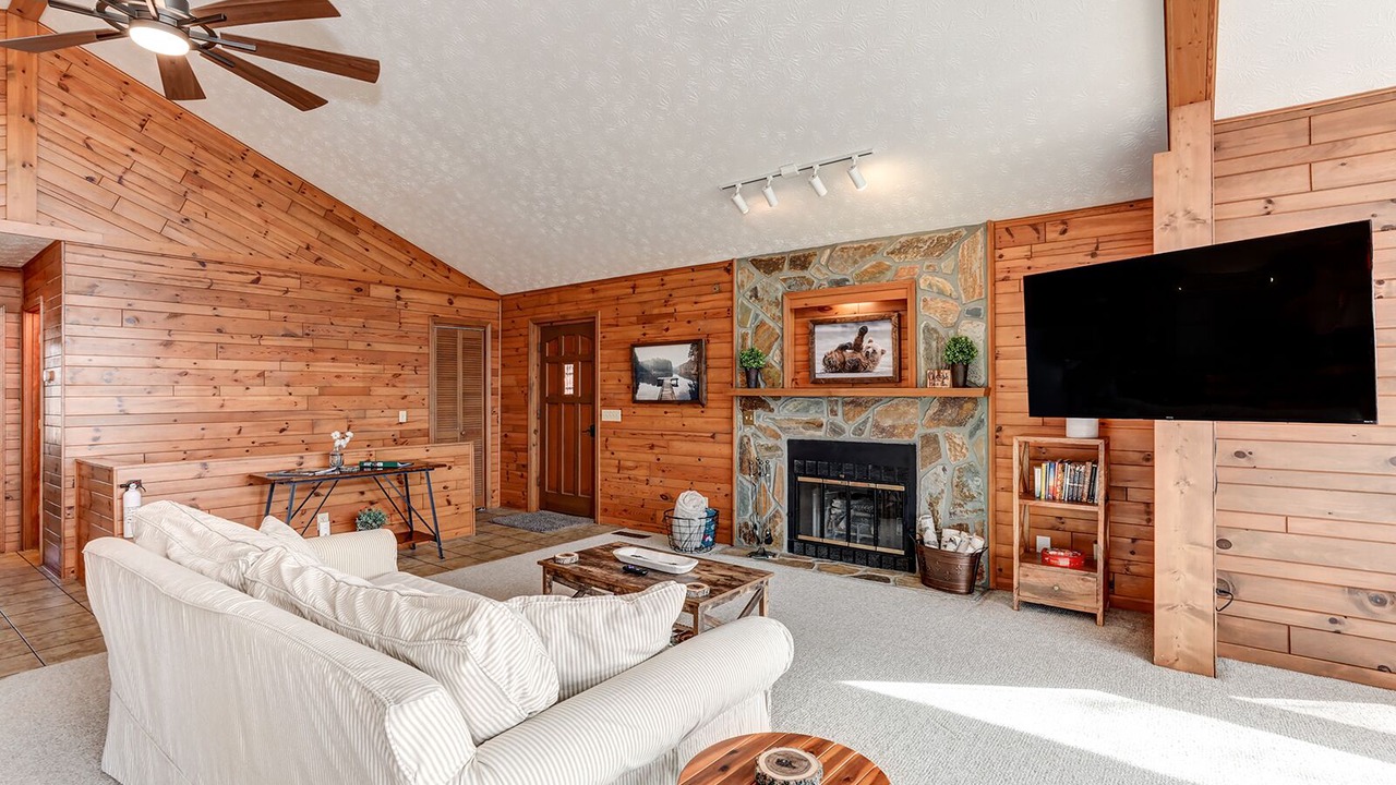 Photo of Livingroom in Tate