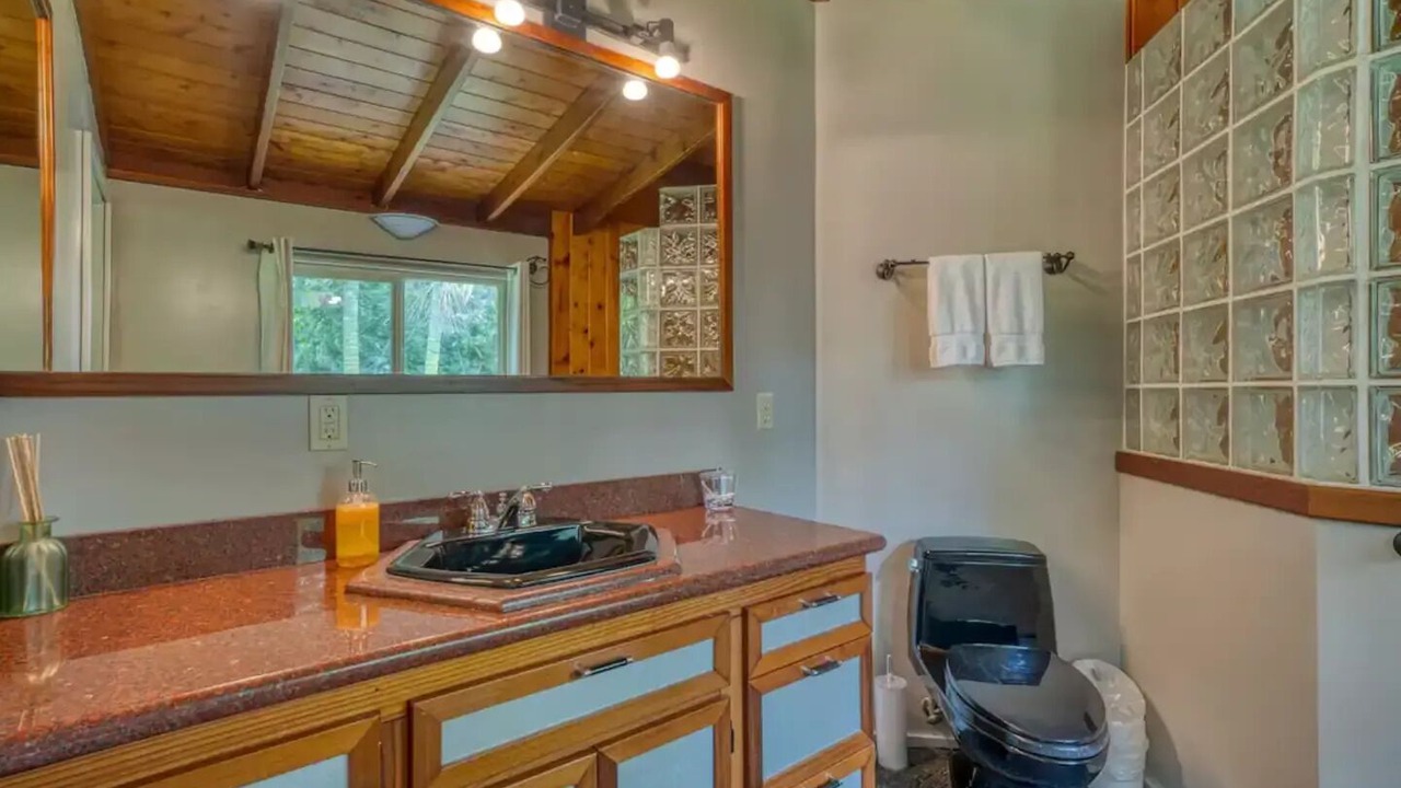 Photo of Bathroom in Keaau