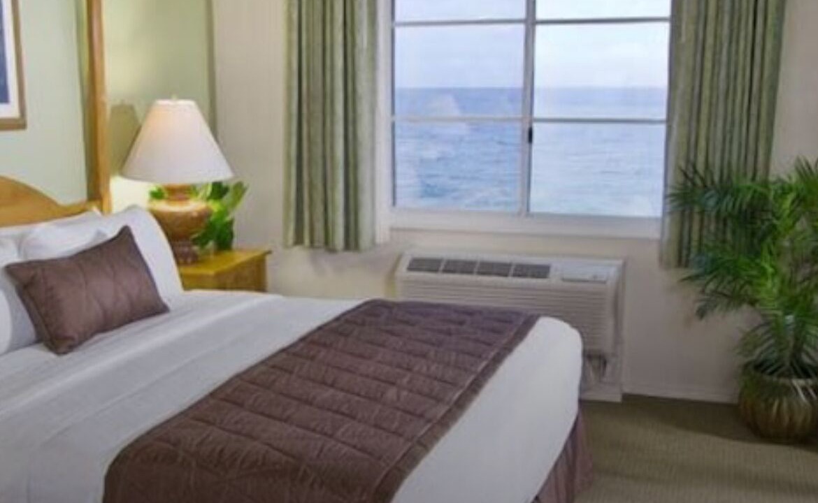 Photo of Bedroom in Poipu