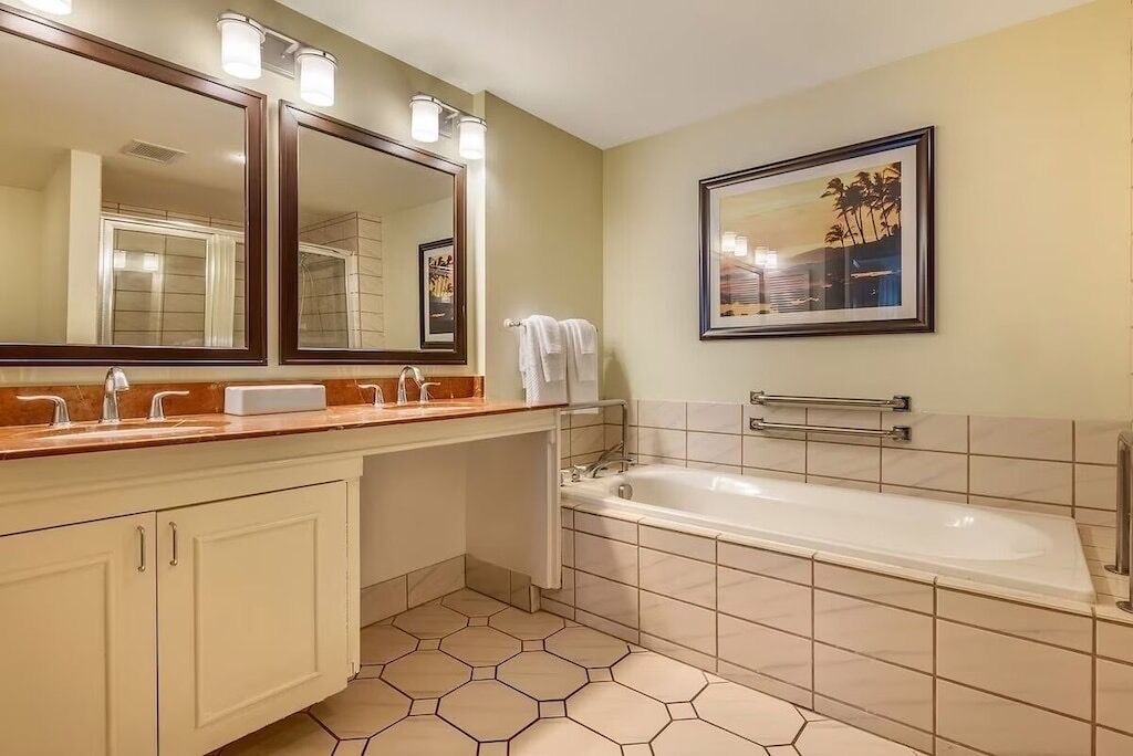 Photo of Bathroom in Poipu