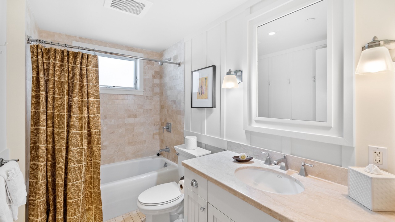 Photo of Bathroom in Kahuku