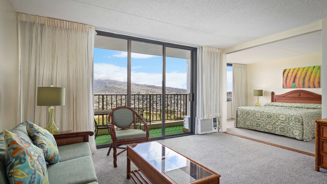 Photo of Livingroom in Waikiki