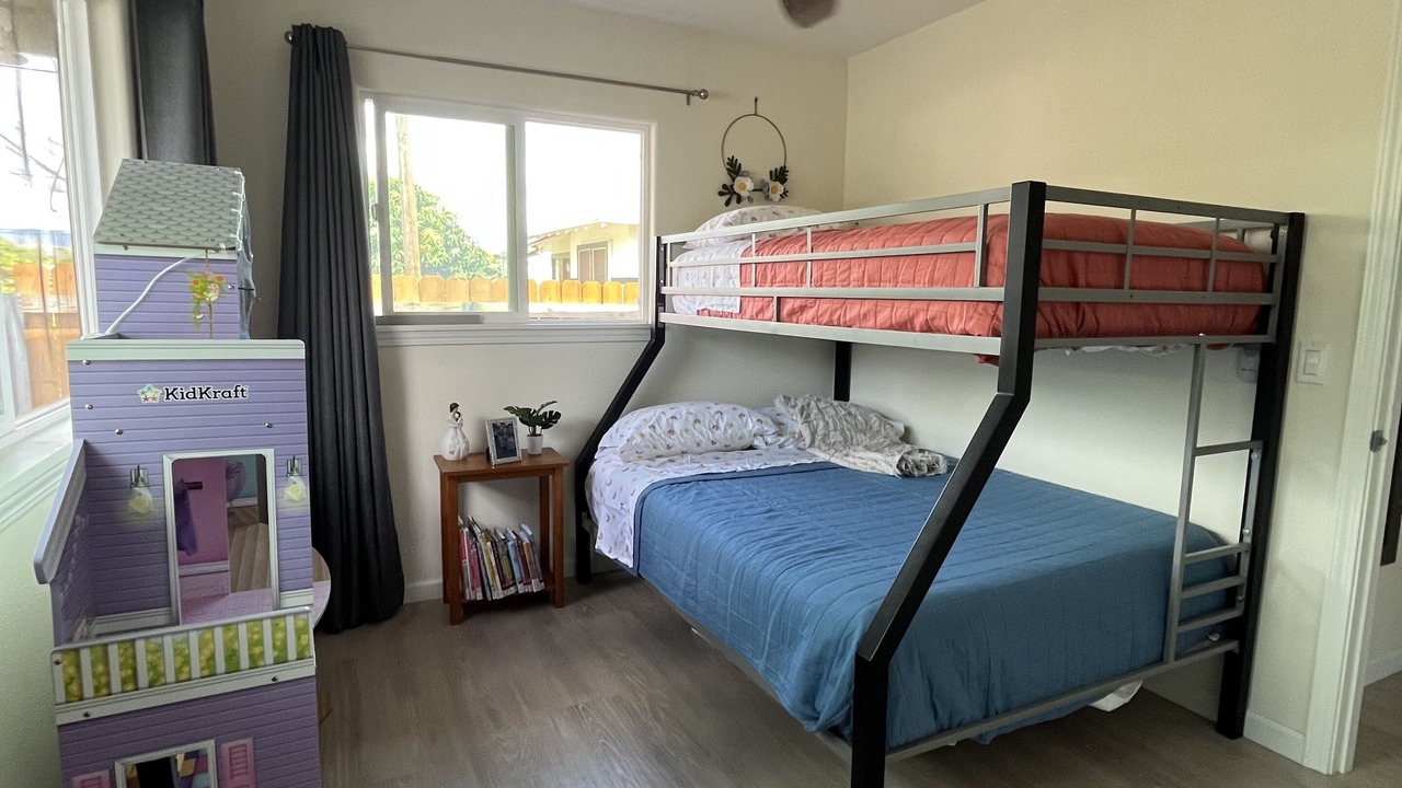 Photo of Bedroom in Makaha