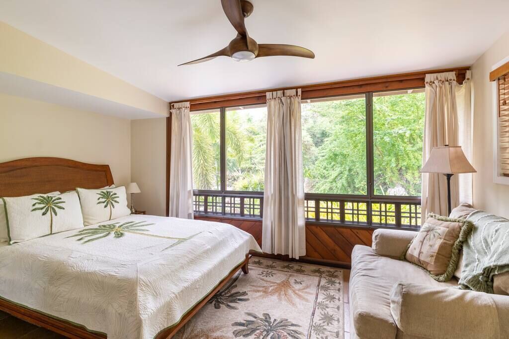Photo of Bedroom in Kahaluu Bay