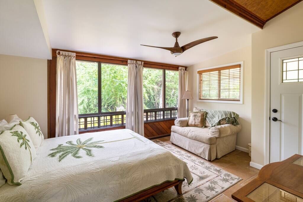 Photo of Bedroom in Kahaluu Bay